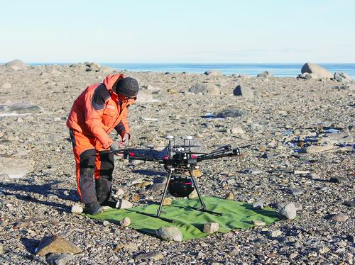 无人机随科考人员登难言岛 协助完成倾斜摄影测量