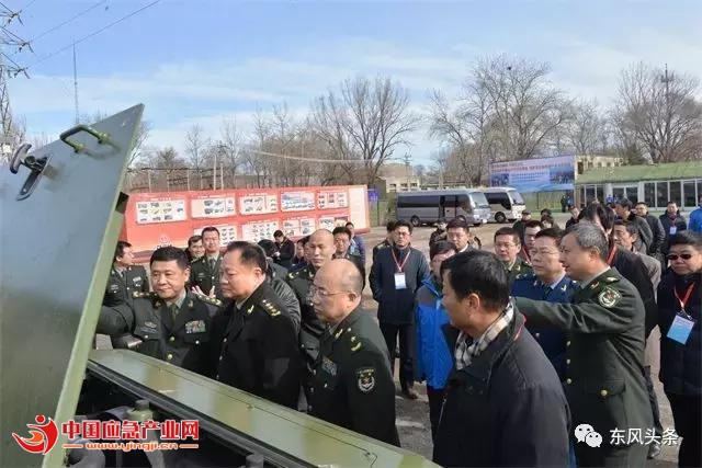 独家现场！24辆东风各型军车列队北京，未来要走军民融合之路